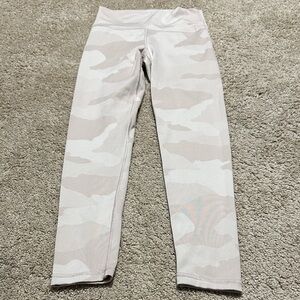 Offline by Aerie 7/8 Length Hi-Rise Leggings Camo Size Medium